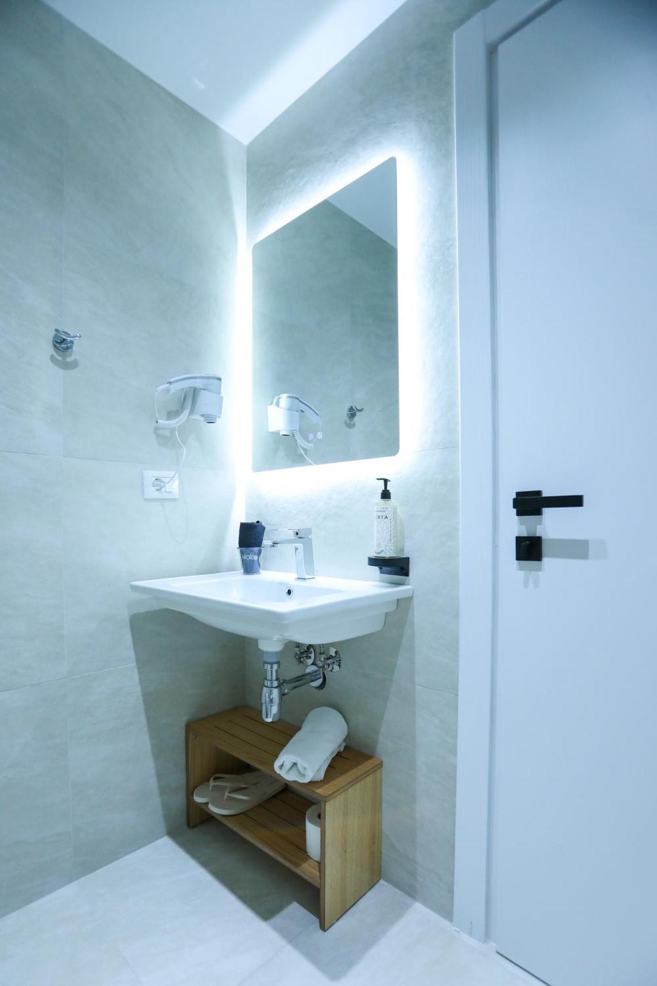 Apart-hotel Divos *
